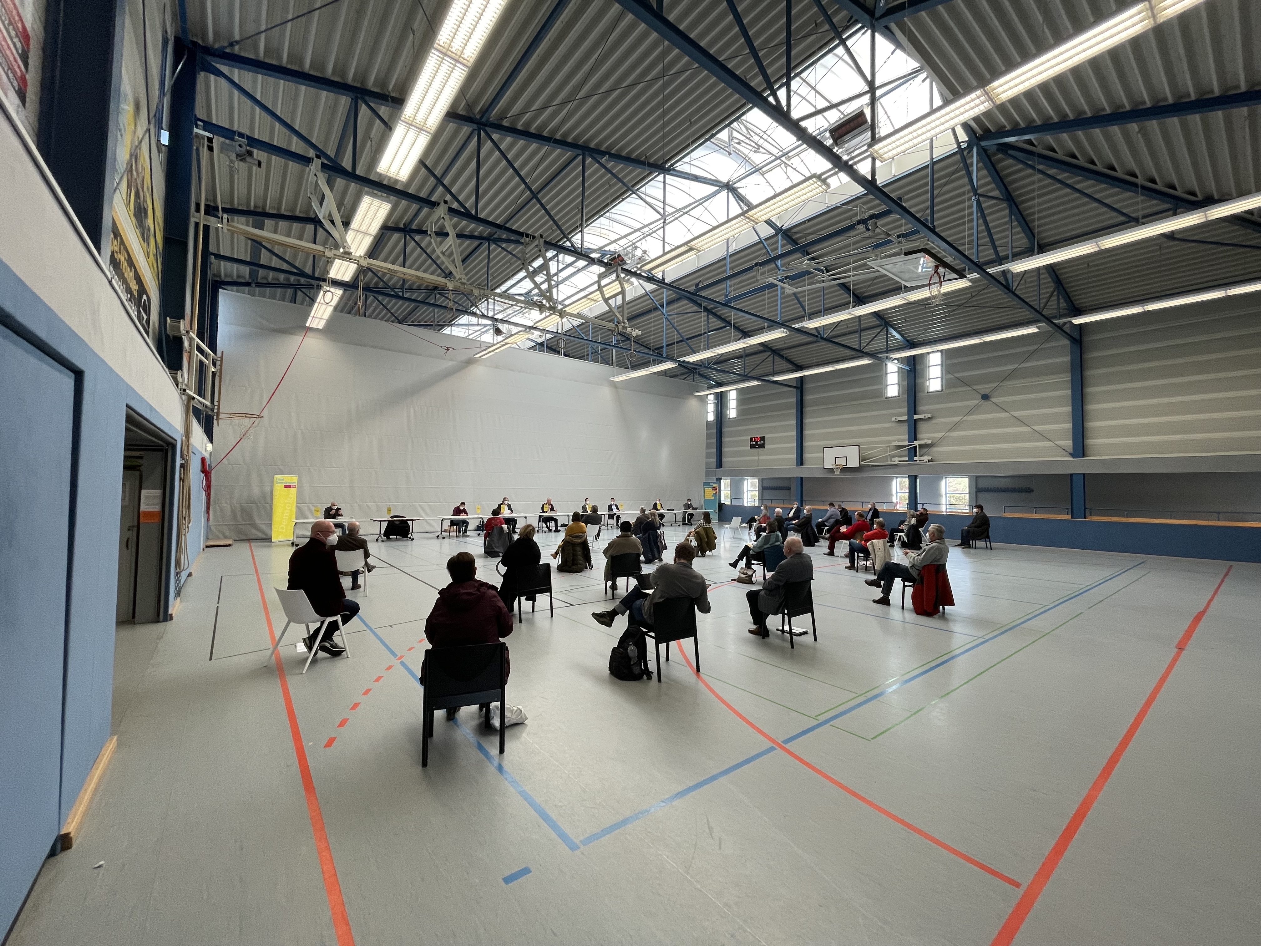 FDP Aufstellungsversammlung mit Abstand und Maske in der VFL-Halle in Hessisch Oldendorf